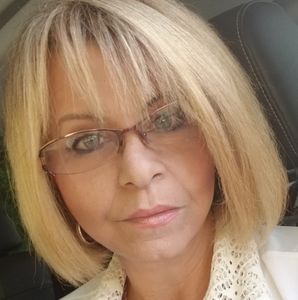 Meet your Posher, Rhonda